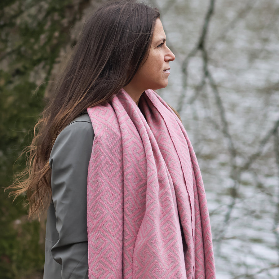 Frankie pink reversible geometric weave scarf