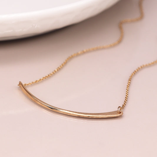 Gold-Plated Swoop Pendant Necklace – Asymmetric Curved Bar, Polished & Scratched Finish