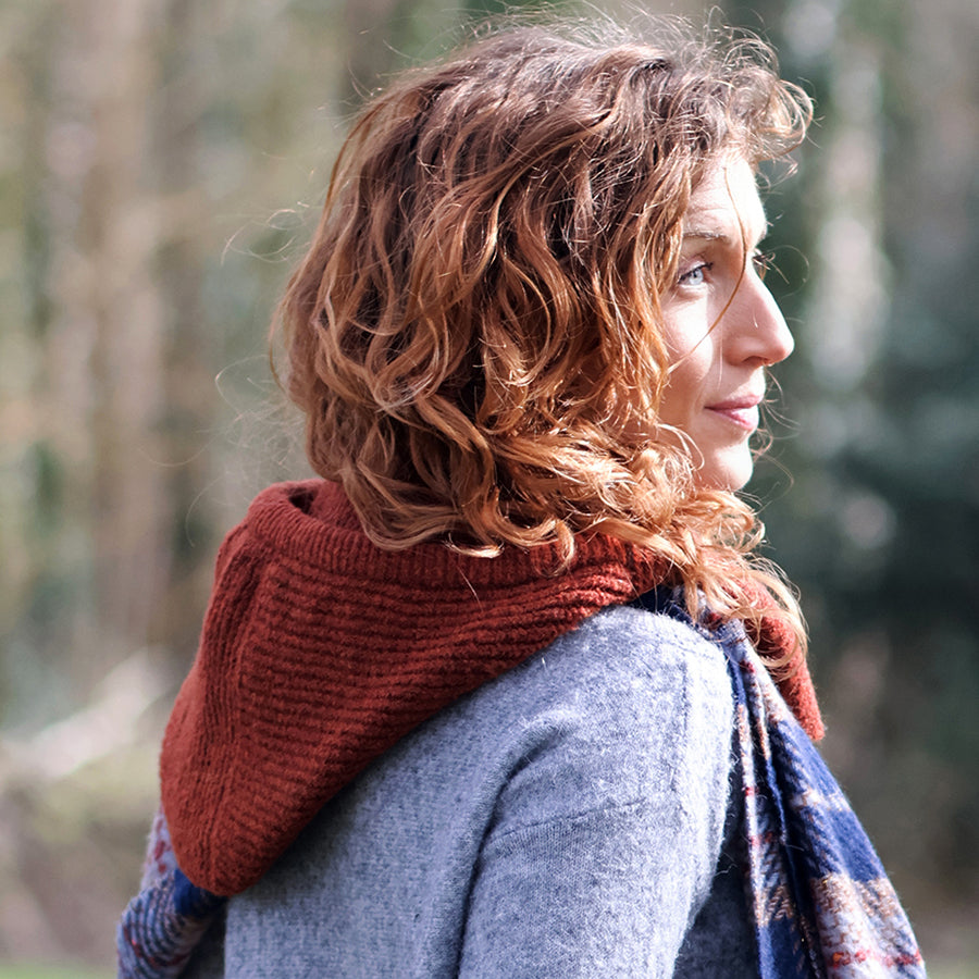 Hermione rust cosy hood/bonnet