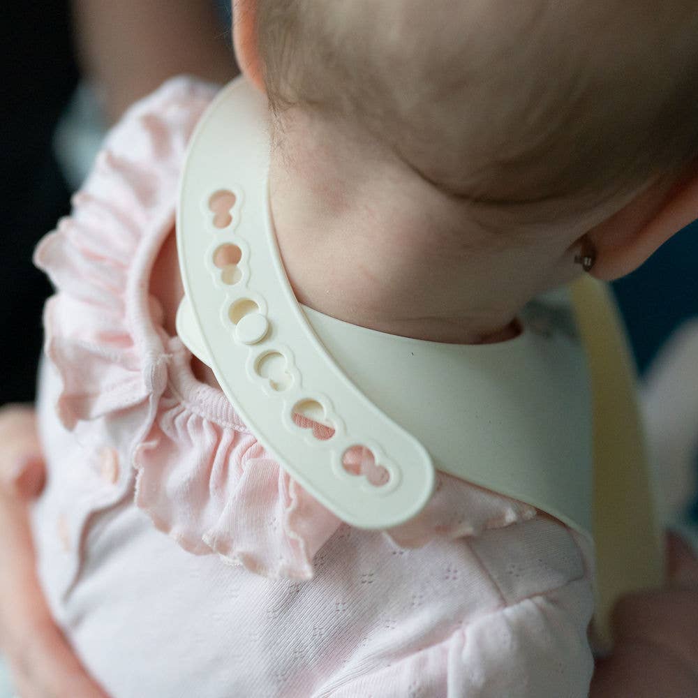 Ziggle Catch It Silicone Bib – Cream Bunny