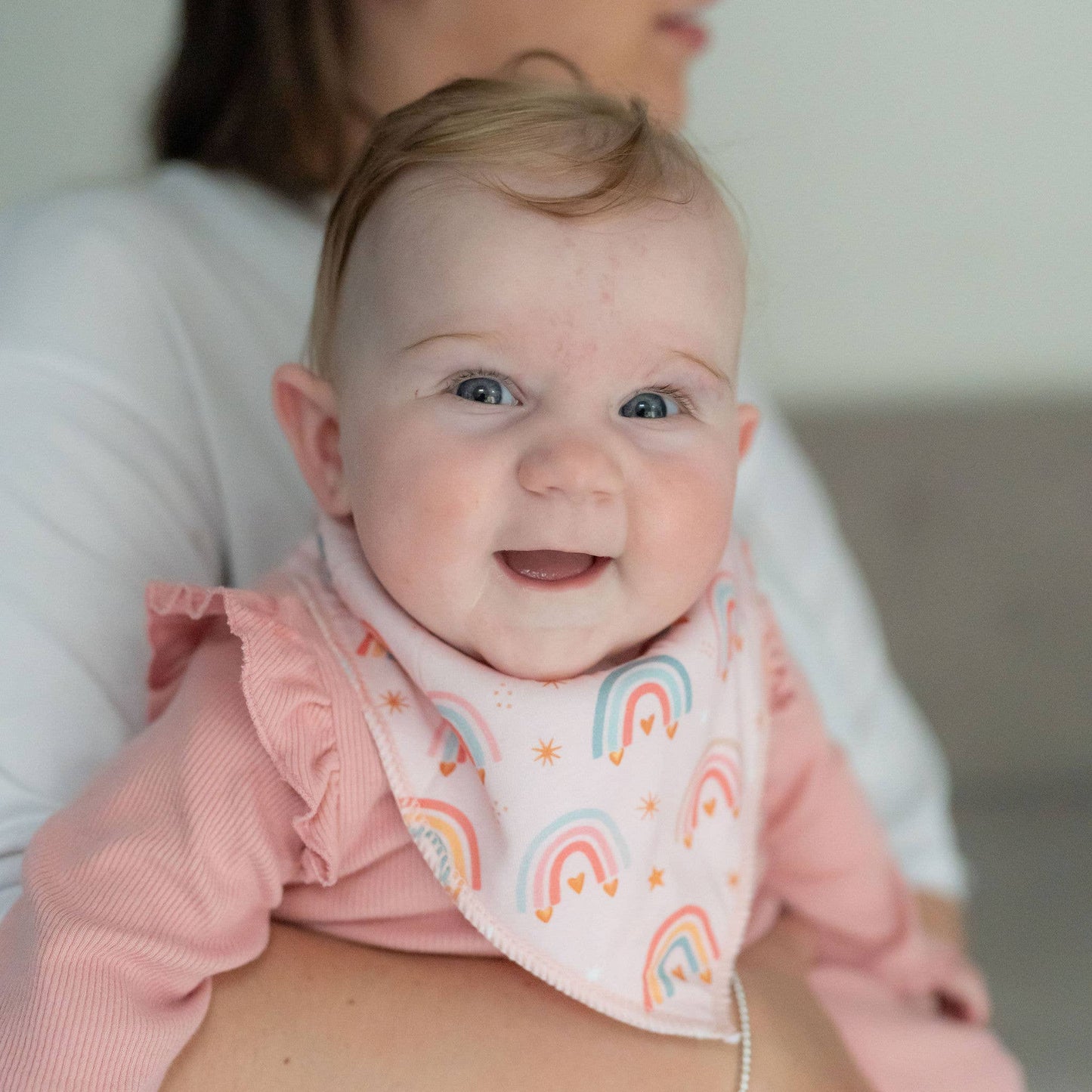 Dream rainbows dribble bib