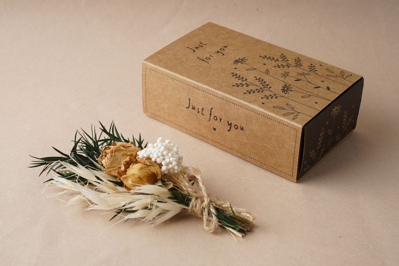 Mini Dried Flowers for Bud Vases