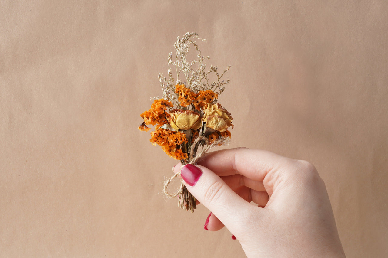 Mini Dried Flowers for Bud Vases