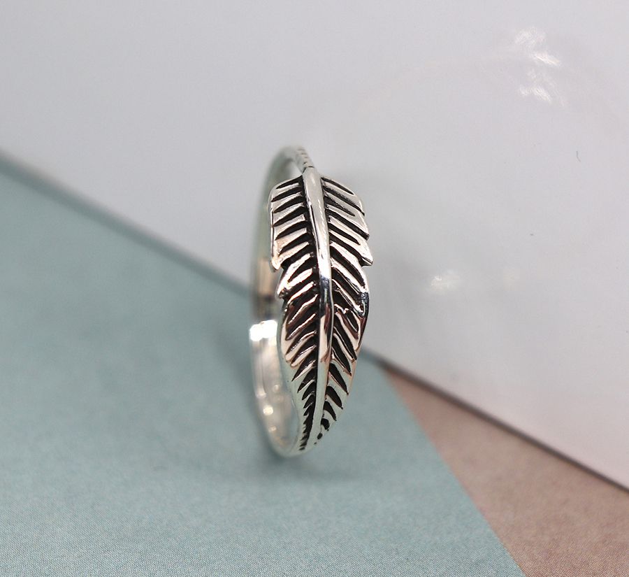 POM Sterling Silver Simple Feather Ring